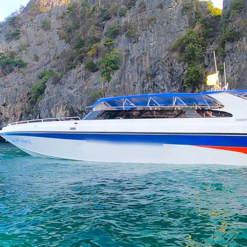 Phi-Phi-speedboat-transfer-to-Phuket