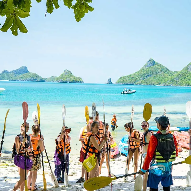 big-boat-highsea-tour-angthong-marine-park-kayak