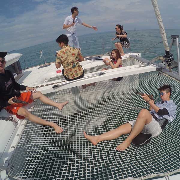 full-day-trip-maiton-island-by-sailing-catamaran-4