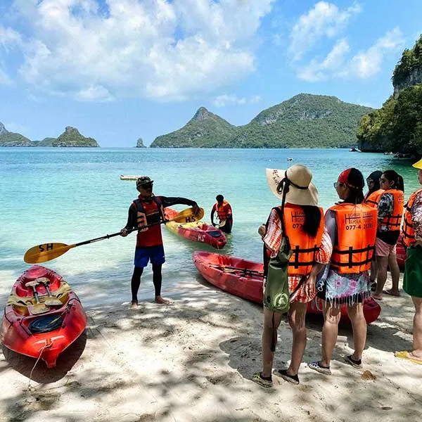 kayaking-tour-angthong-national-park