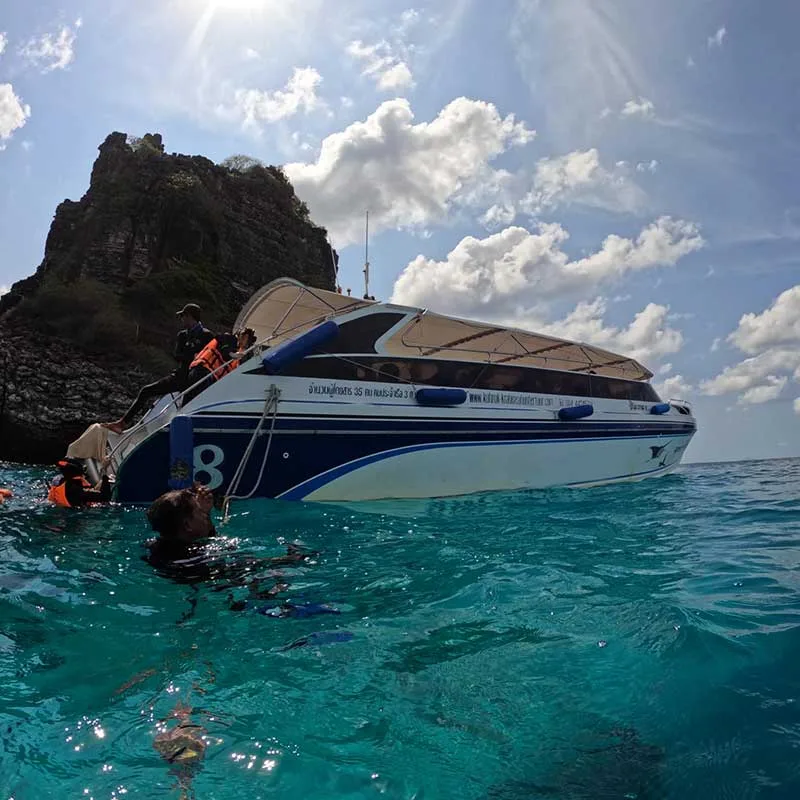 speedboat-tour-krabi-snorkeling-koh-rok-koh-haa