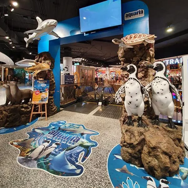 walk-way-to-aquarium-phuket-central