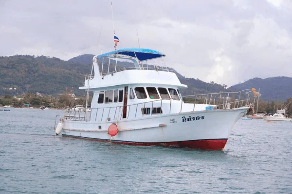 cheap-private-charters-finish-boat-phuket