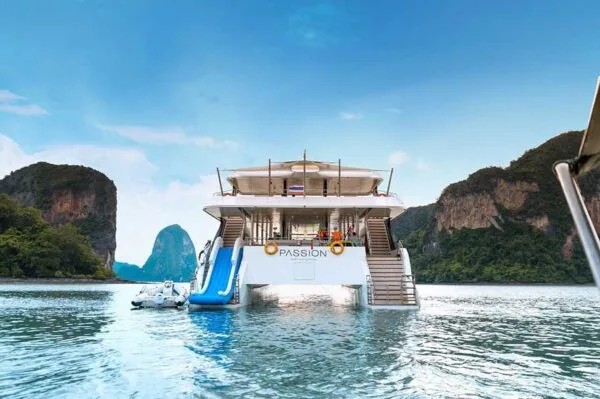 passion-luxury-yacht-two-floor-catamaran-boat passion-luxury-yacht-two-floor-catamaran-boat