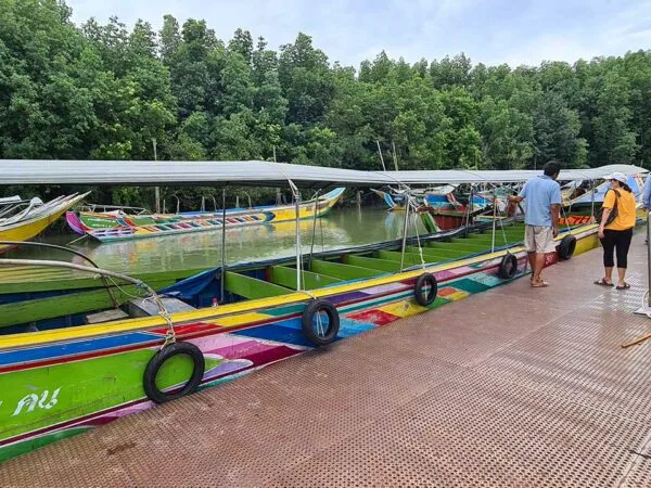 private-long-tail-boat-james-bond-island