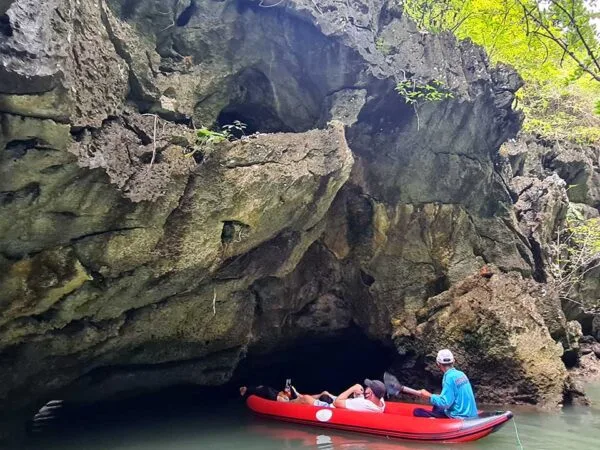 private-tour-phang-nga-bay-long-tail-boat