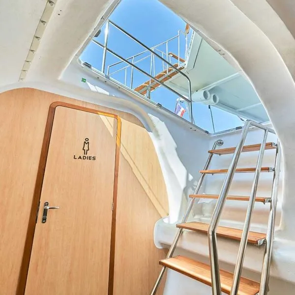 bathroom-on-lobster-yacht-catamaran-boat bathroom-on-lobster-yacht-catamaran-boat