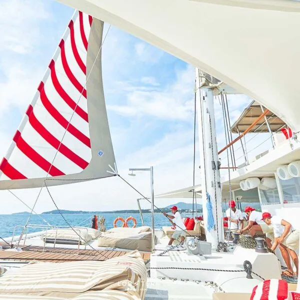 private-vip-lounge-lobster-yacht private-vip-lounge-lobster-yacht