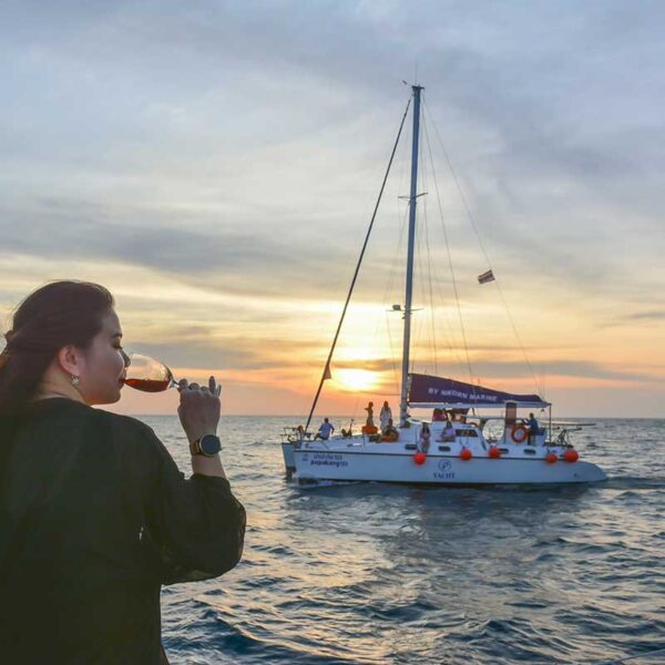 drinking-wine-tour-phuket-sunset-dinner-cruise
