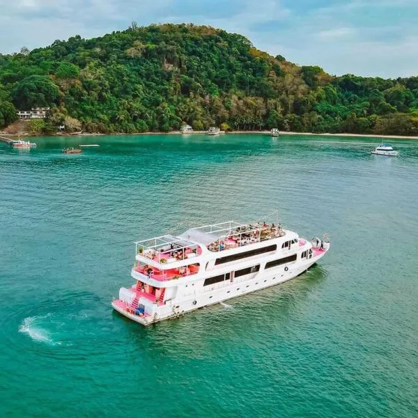pink-boat-cafe-sunset-dinner-phuket