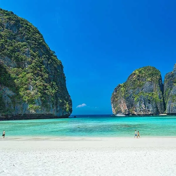 Phuket-late-riser-tour-phi-phi-island-khai-nai-island