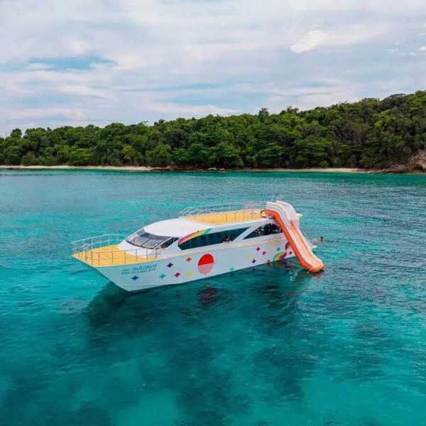 Luxury-Catamaran-Phi-Phi-Maya-Khai-Island-Maiton-Island