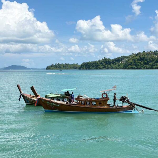 Ao-Por-Pier-Local-Boat-Charter-Half-Day-3-Islands-Trip
