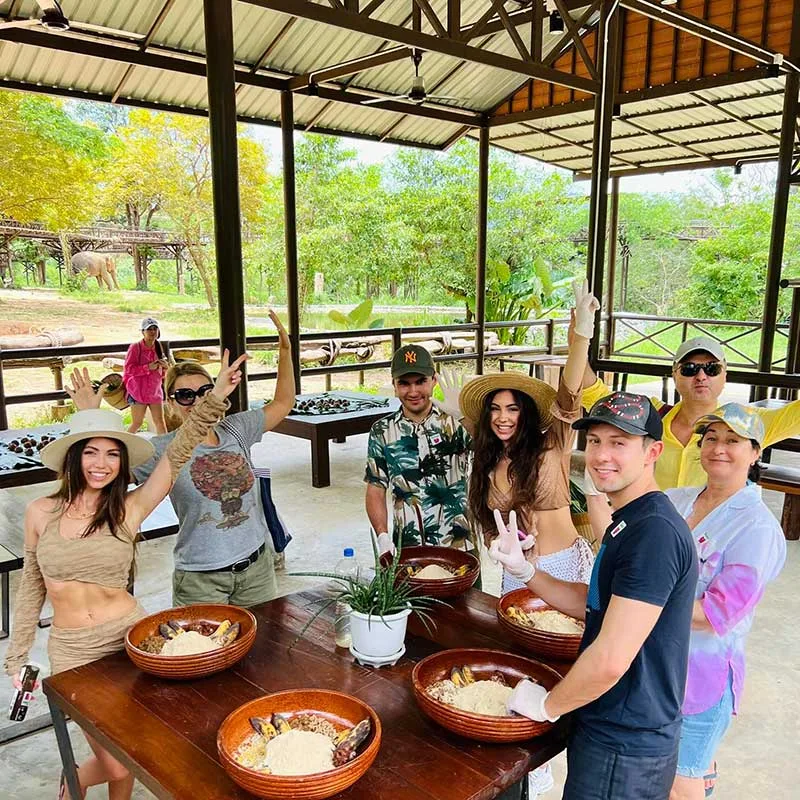 prepare-food-for-elepahant-tour-samui-elephant-kingdom prepare-food-for-elepahant-tour-samui-elephant-kingdom