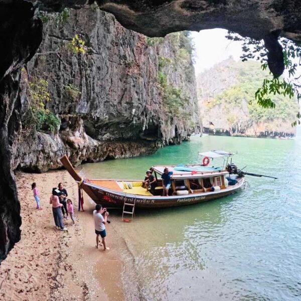 Charter-Luxury-Long-Tail-Boat-Phuket-Yamoo-Pier