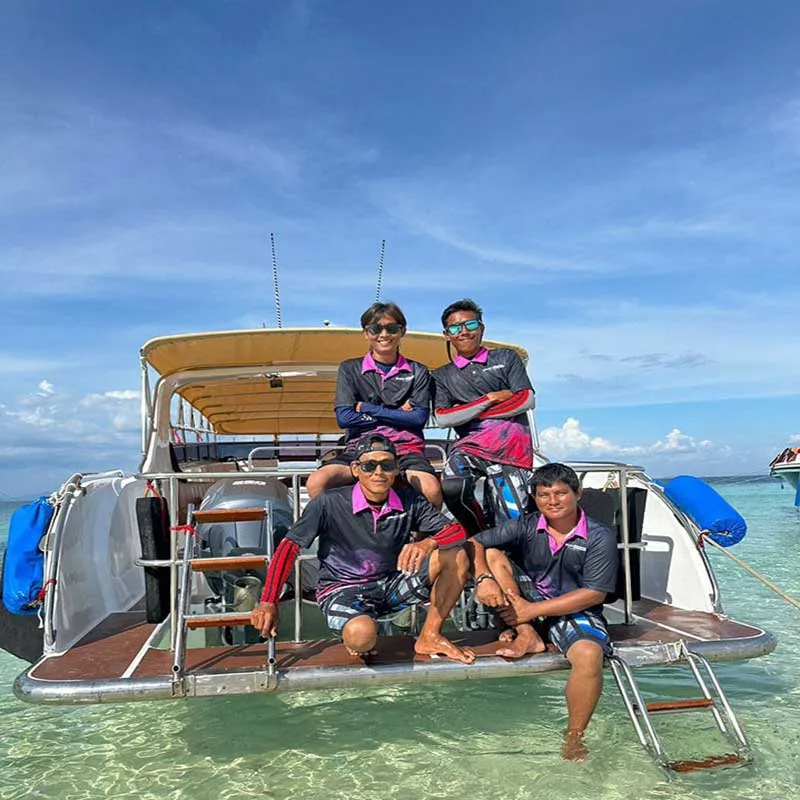 Daily-Tour-Phi-Phi-Islands-Maya-Bay-Bamboo-Island-By-Speedboat2
