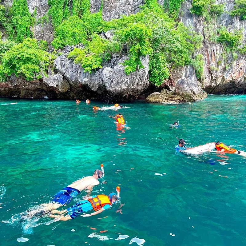 Luxury-Speed-Catamaran-tour-snorkeling-Phi-Phi-islands-Viking-cave Luxury-Speed-Catamaran-tour-snorkeling-Phi-Phi-islands-Viking-cave