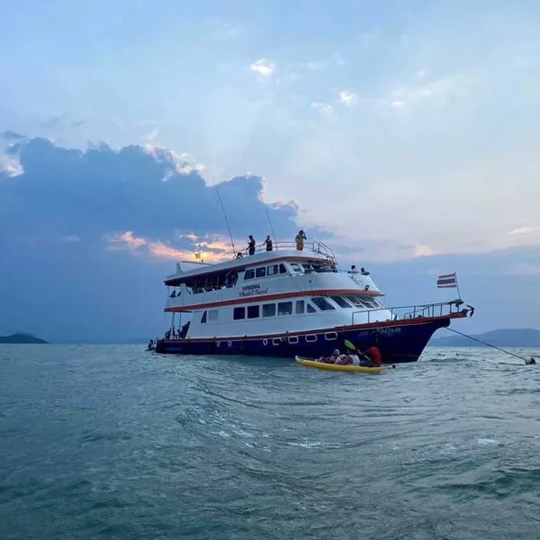 One-Day-Tours-by-Big-Boat-James-Bond-Island-Phang-Nga-Bay