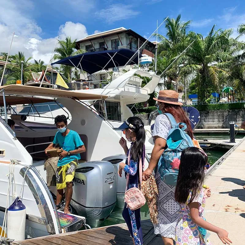 Phuket-Royal-Marina-Pier-premium-speedboat-tours-Phi-Phi-2 Phuket-Royal-Marina-Pier-premium-speedboat-tours-Phi-Phi-2