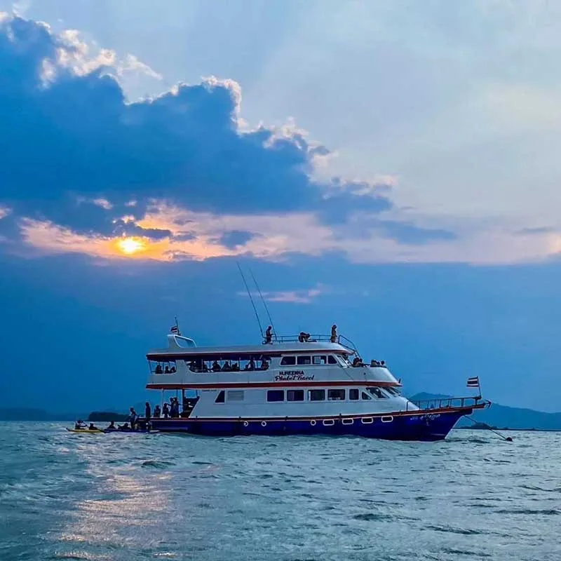 Phuket-full-day-canoe-phang-nga-bay-3