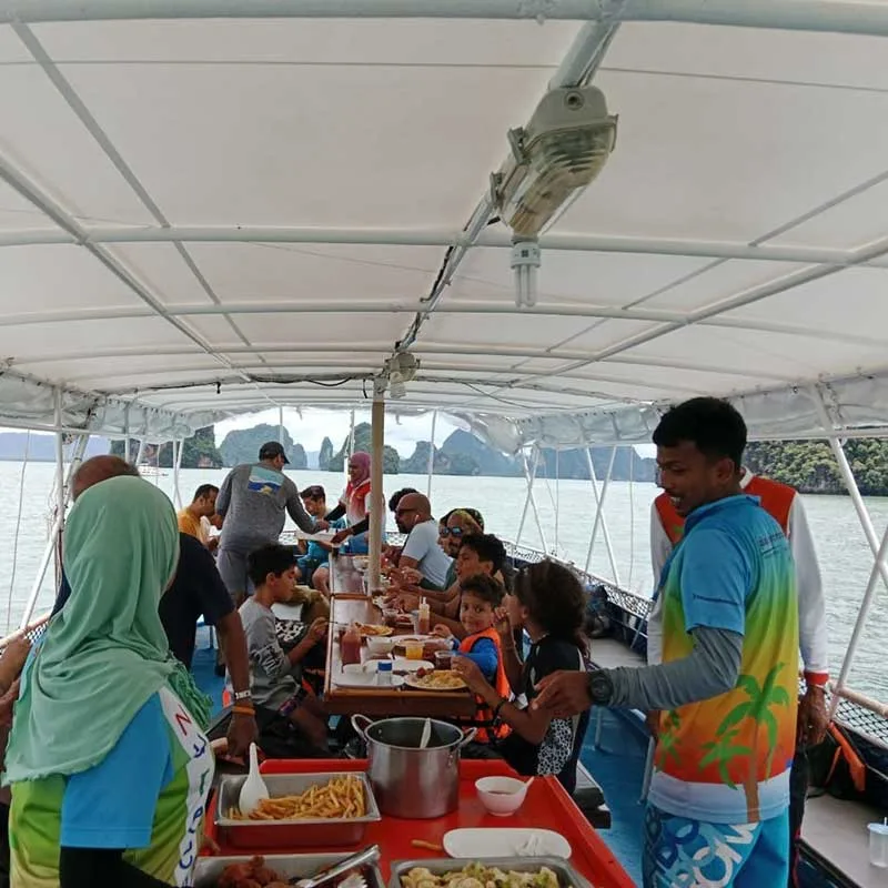 Phuket-full-day-canoe-phang-nga-bay-by-big-boat
