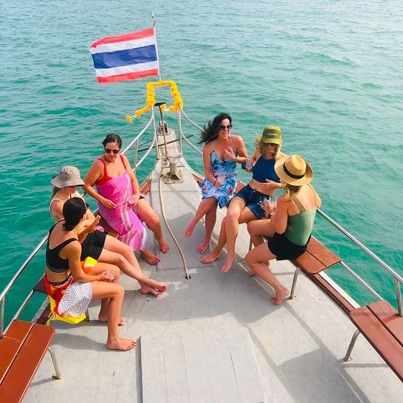 Premium-Big-Boat-James-Bond-Island-with-Canoeing-Hong-island-4