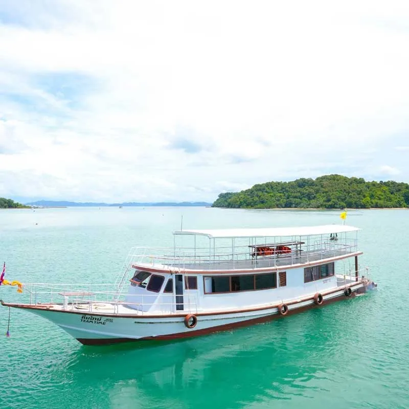 Premium-Big-Boat-James-Bond-Island-with-Canoeing-Hong-island