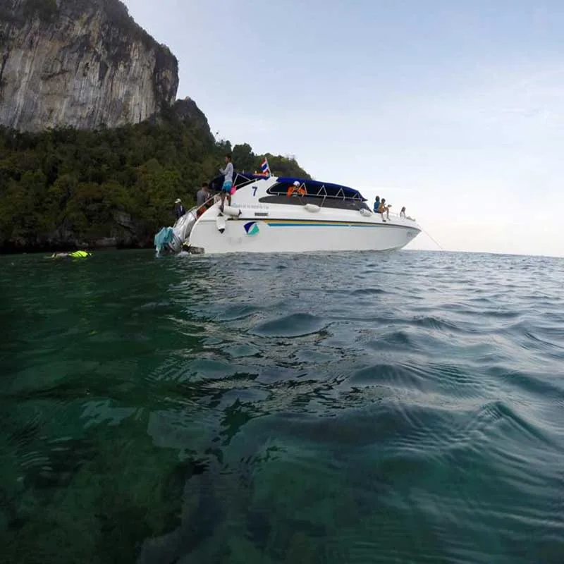 snorkeling-tours-Phi-Phi-island-Phuket-premium-speedboat snorkeling-tours-Phi-Phi-island-Phuket-premium-speedboat