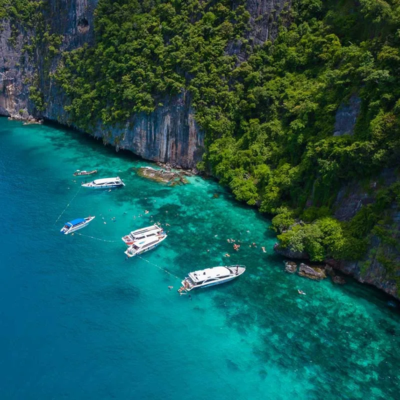 Viking-Cave-best-snorkeling-tour-Phi-Phi-island-premium-speedboat