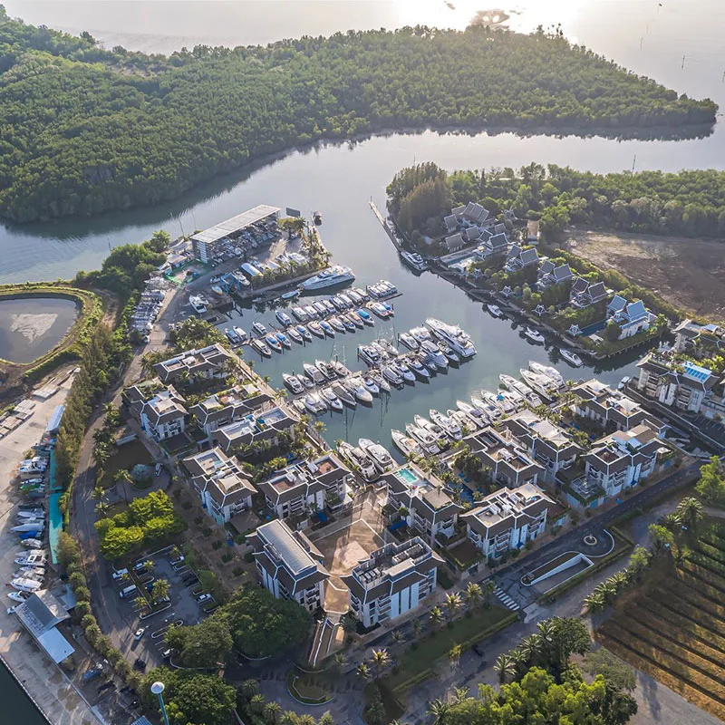 morning-breakfast-royal-phuket-marina-luxury-catamaran-sawanu-2