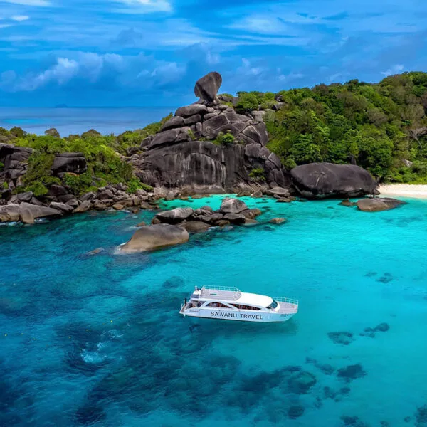 Similan-Islands-Tours-Departing-from-Phuket-Speed-Catamaran-9