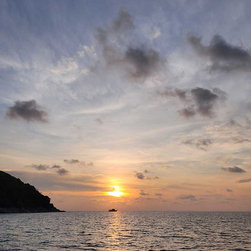 Phuket-boat-party-sunset-islands-trip-yacht-catamaran-10 Phuket-boat-party-sunset-islands-trip-yacht-catamaran-10