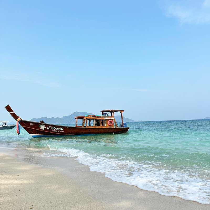 Hua-Thong-Luxury-Longtail-Boat-Charter-Chalong-Phuket-2 Hua-Thong-Luxury-Longtail-Boat-Charter-Chalong-Phuket-2