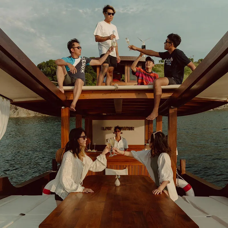 Private-Luxury-Premium-Wooden-Boat-Rental-Phuket-Islands-17