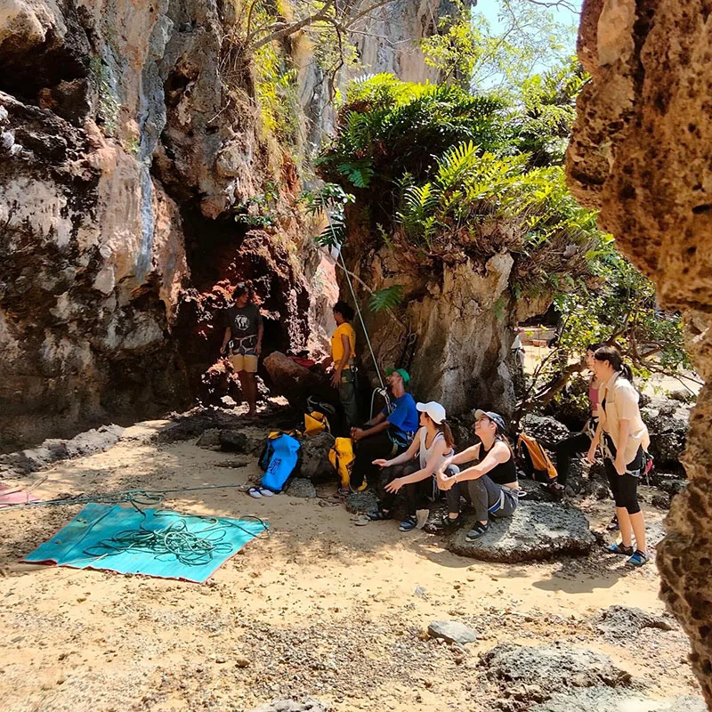 Krabi-Full-Day-Real-Rock-Climbing-Course-at-Railay-Beach-2