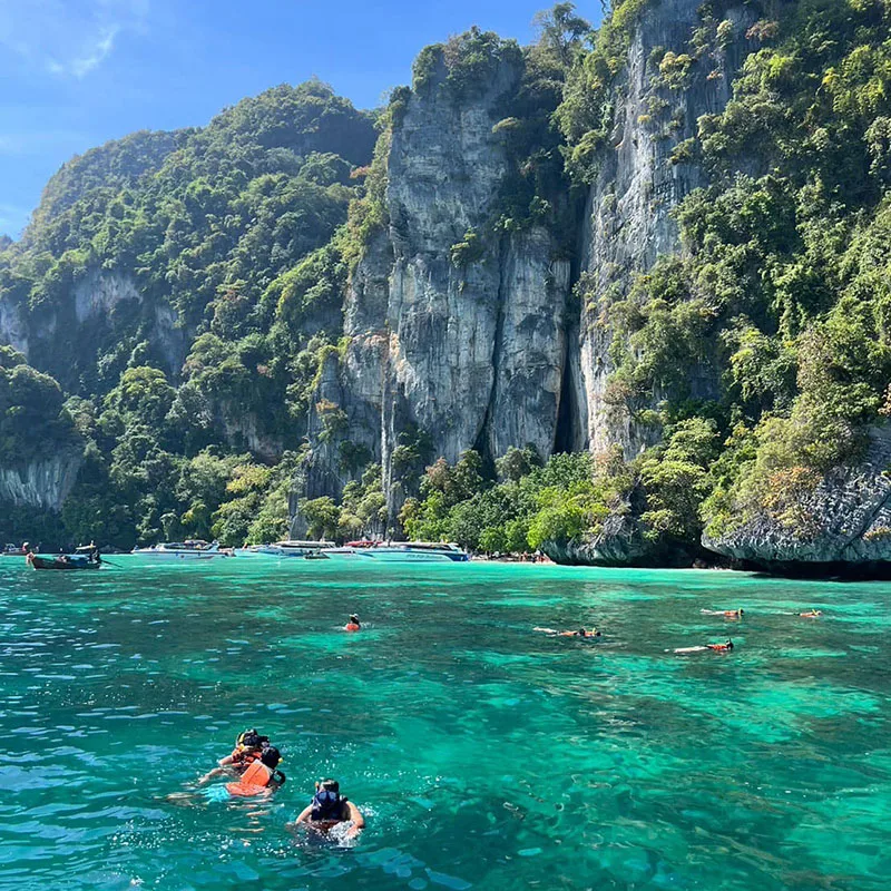 Krabi-Phi-Phi-Island-Early-Bird-Maya-Bay-snorkeling Krabi-Phi-Phi-Island-Early-Bird-Maya-Bay-snorkeling