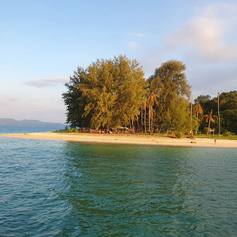 Phuket-Private-Sunset-&-Night-Squid-Fishing-Naka-Noi-Island-2