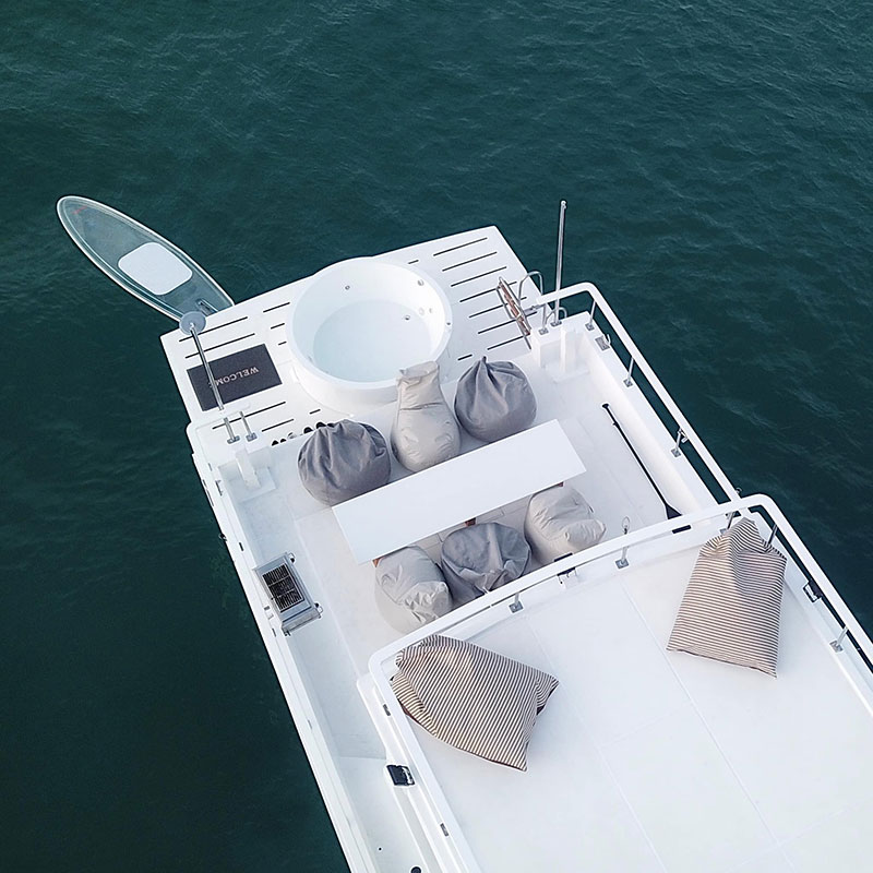 Charter-Phuket-Luxury-White-Vintage-Boat-Sandey-2 Charter-Phuket-Luxury-White-Vintage-Boat-Sandey-2
