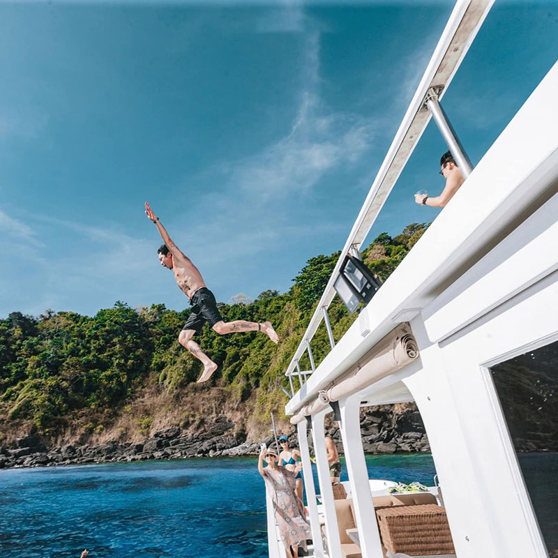 Charter-Phuket-Luxury-White-Vintage-Boat-Sandey-4 Charter-Phuket-Luxury-White-Vintage-Boat-Sandey-4