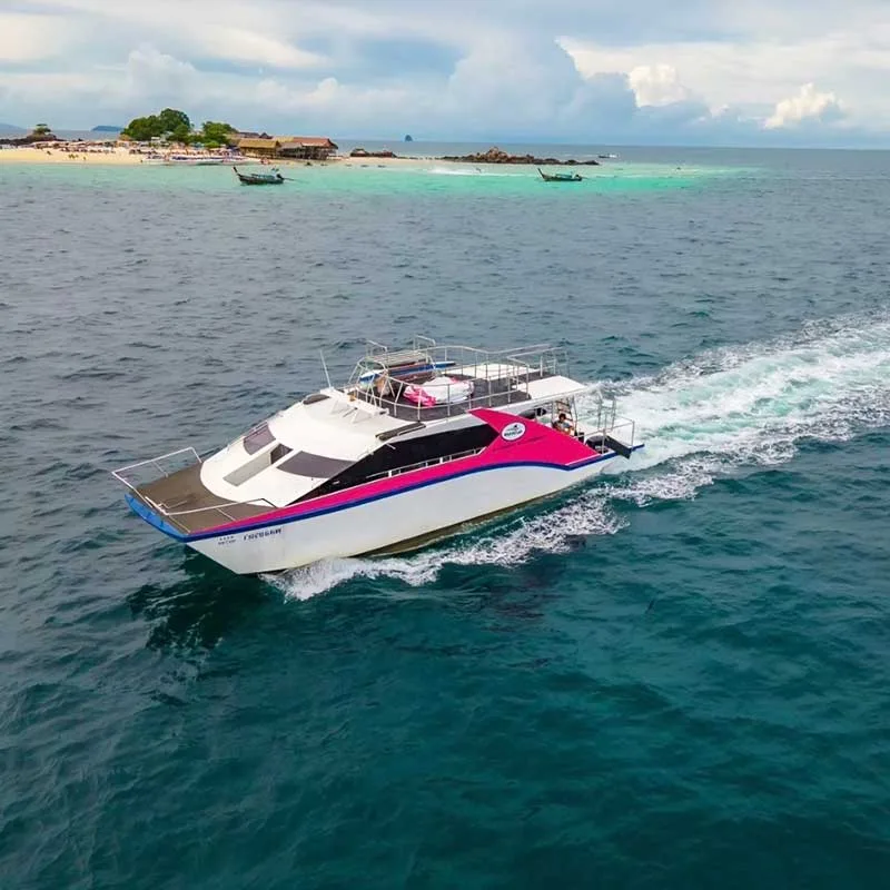 Phuket-Chalong-pier-premium-catamaran-tour-Phi-Phi-Island-7