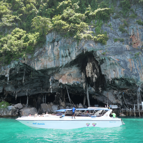 Phuket-Premium-Speedboat-Phi-Phi-Maya-Bamboo-Island