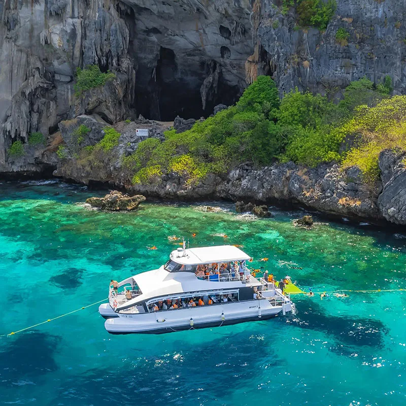 Phuket-Exclusive-Private-Charters-Yacht-Power-Catamaran-5 Phuket-Exclusive-Private-Charters-Yacht-Power-Catamaran-5