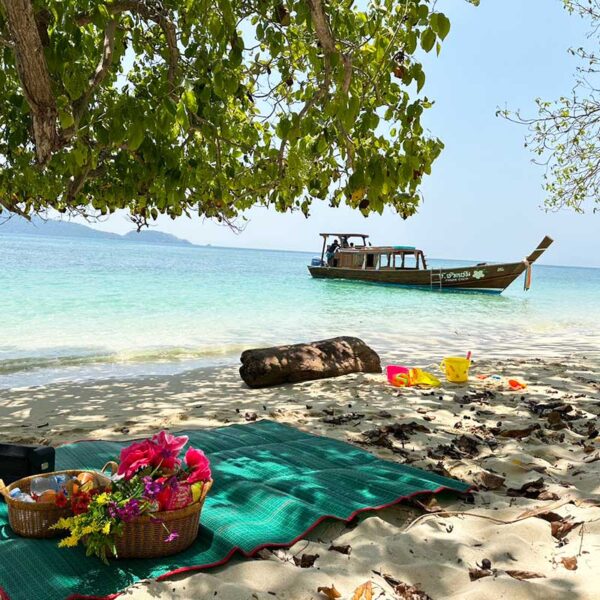 Chalong-Pier-Private-Luxury-Longtail-Boat-Banana-Beach