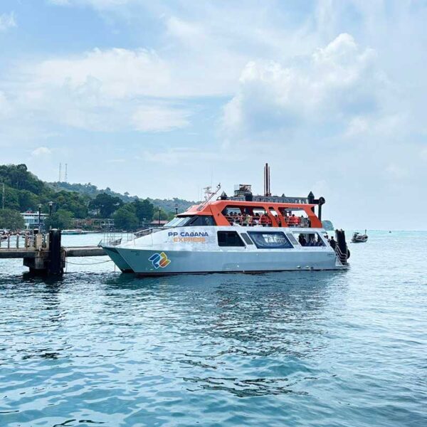 High-Speed-Power-Catamaran-Transfer-Phuket-to-Phi-Phi