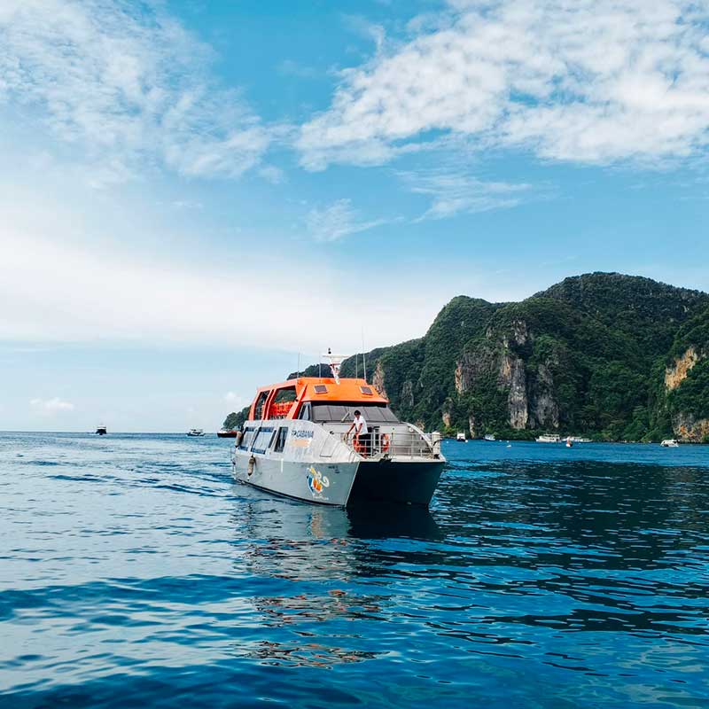 High-Speed-Power-Catamaran-Transfer-Phuket-to-Phi-Phi-7 High-Speed-Power-Catamaran-Transfer-Phuket-to-Phi-Phi-7