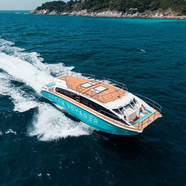 Luxury-Phuket-Catamaran-Tour-Phi-Phi-Maya-Bamboo-Maiton-7
