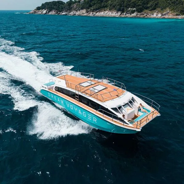 Luxury-Phuket-Catamaran-Tour-Phi-Phi-Maya-Bamboo-Maiton-7