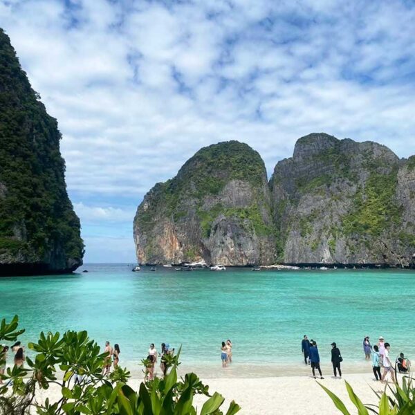 Phuket-Premium-Service-Phi-Phi-Maya-Khai-Island-by-Speedboat
