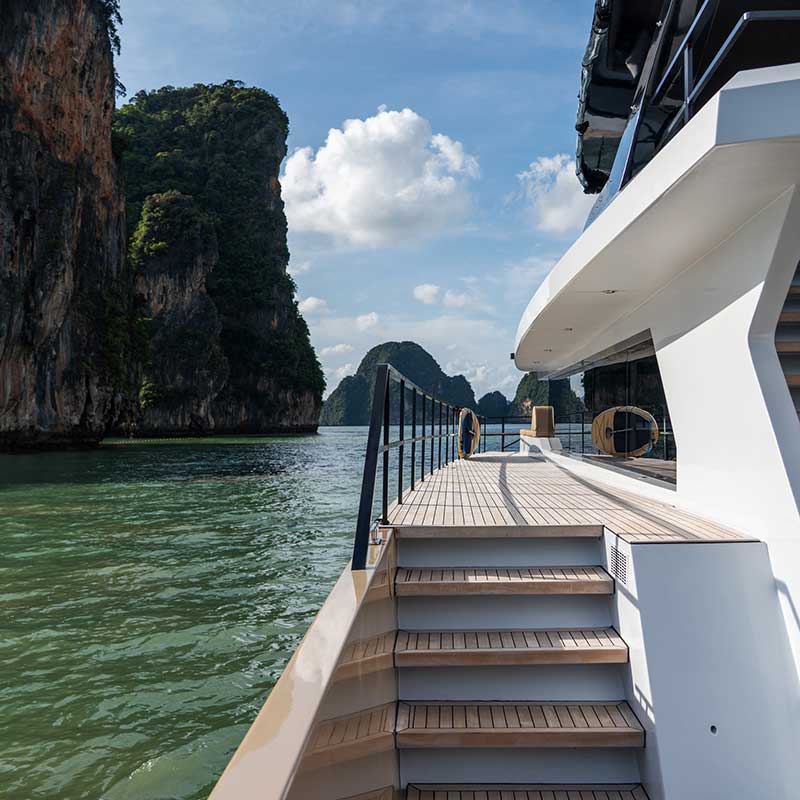 Sunset-James-Bond-Hong-Island-Canoe-Luxury-Yacht-Catamaran-11 Sunset-James-Bond-Hong-Island-Canoe-Luxury-Yacht-Catamaran-11
