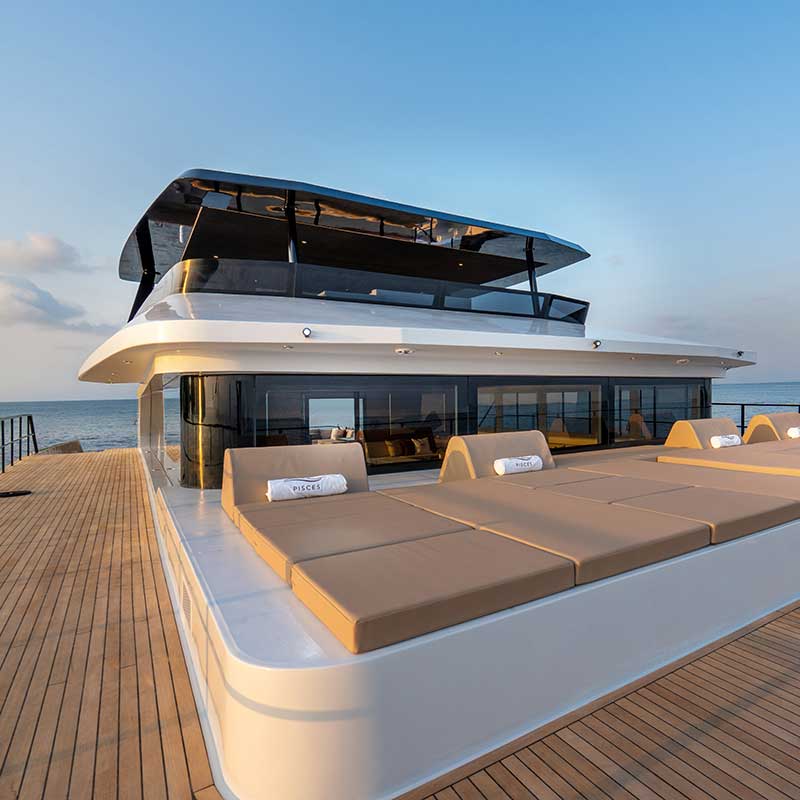 Sunset-James-Bond-Hong-Island-Canoe-Luxury-Yacht-Catamaran-2 Sunset-James-Bond-Hong-Island-Canoe-Luxury-Yacht-Catamaran-2